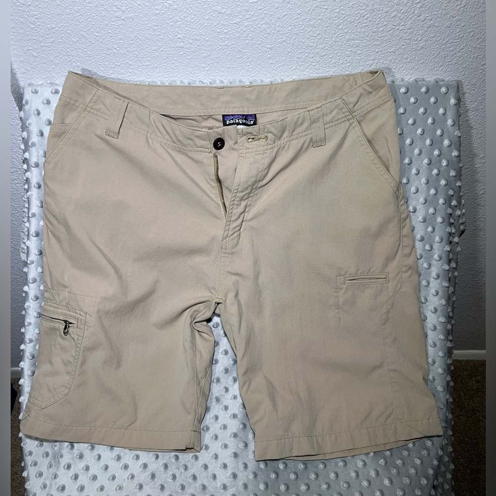 Patagonia Men’s Hiking Shorts size 36 with 10 inch inseam zippered pockets